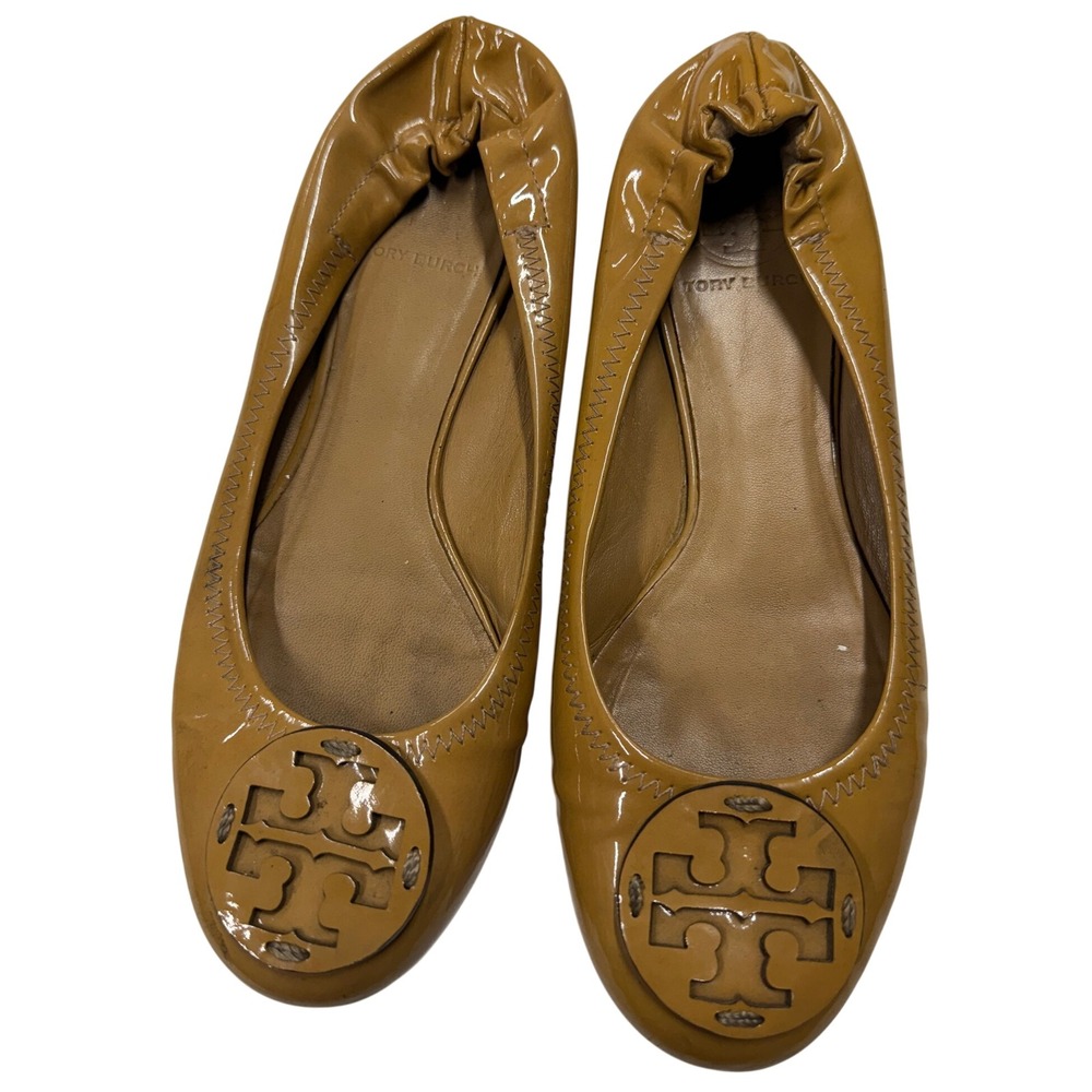 Tory Burch Reva Ballet Flats Tan Patent Leather Logo Medallion Scrunch Size 7M